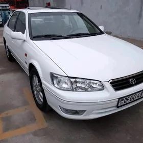 Toyota Camry 2000