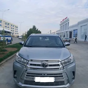 Toyota Highlander 2019
