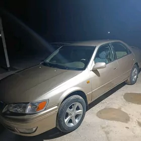 Toyota Camry 1999