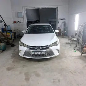 Toyota Camry 2016
