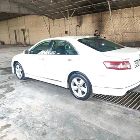 Toyota Camry 2011