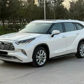 Toyota Highlander 2020