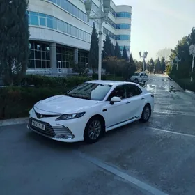 Toyota Camry 2020