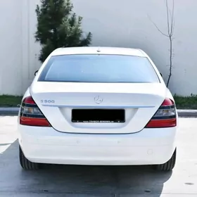 Mercedes-Benz S-Class 2009
