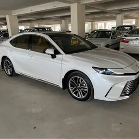 Toyota Camry 2024