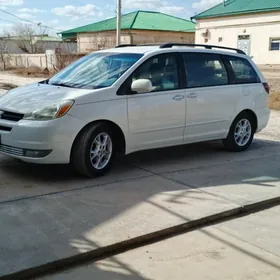 Toyota Sienna 2005