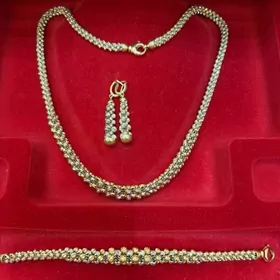 gyzyl komplekt arassa guyma