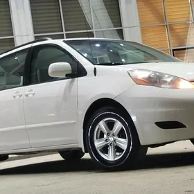Toyota Sienna 2008