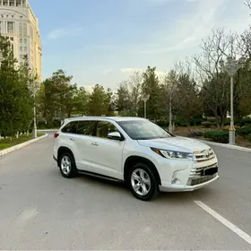 Toyota Highlander 2019