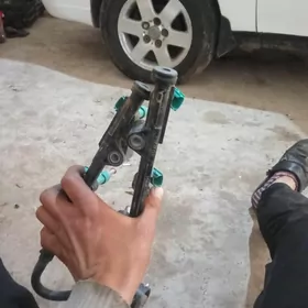 Tayota farsunka Awalon 2013