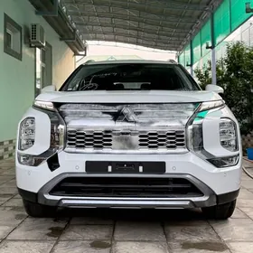 Mitsubishi Outlander 2026