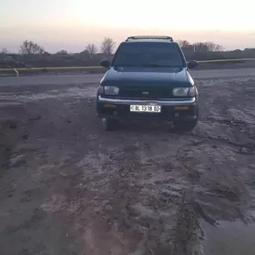 Nissan Pathfinder 1997