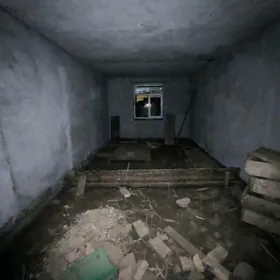 Квартира, Jay