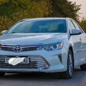 Toyota Camry 2015