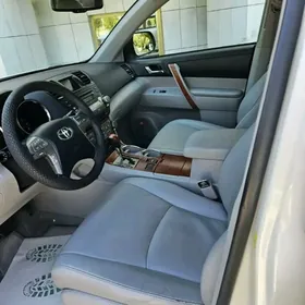 Toyota Highlander 2010