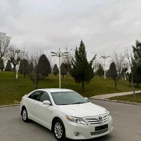 Toyota Camry 2011
