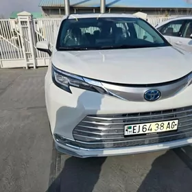 Toyota Sienna 2021