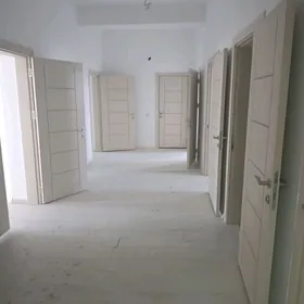 elitka aeroport yolda