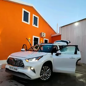 Toyota Highlander 2022