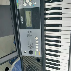 Yamaha saz guraly+ stoýka