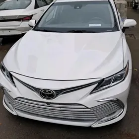 Toyota Camry 2023