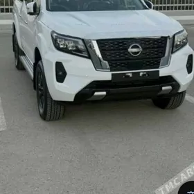 Nissan Navara 2024