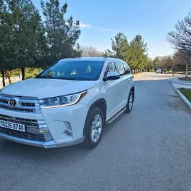 Toyota Highlander 2017