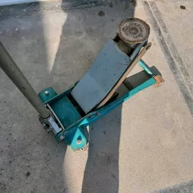 Gidrawilika damkyrat 4 tonlyk