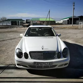 Mercedes-Benz E350 2006