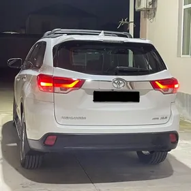 Toyota Highlander 2018