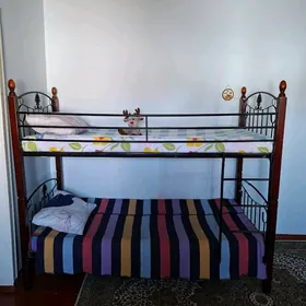 ДВУХЬЯРОСНАЯ КРОВАТЬ