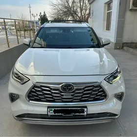 Toyota Highlander 2020