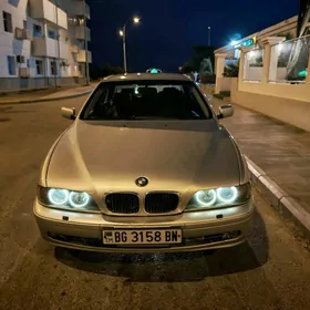 BMW E39 1998