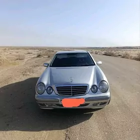 Mercedes-Benz E320 2000