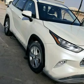 Toyota Highlander 2020