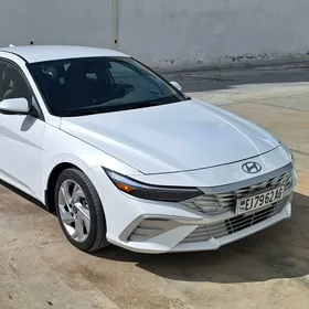 Hyundai Elantra 2025