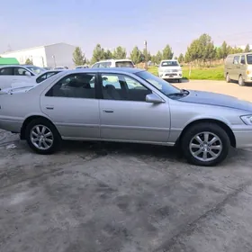 Toyota Camry 2001