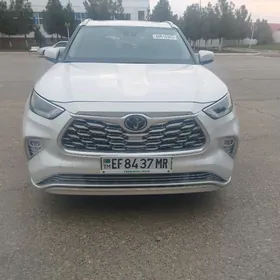 Toyota Highlander 2022