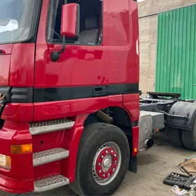 Mercedes-Benz ACTROS 3331 2000