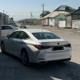 Lexus ES 350 2019