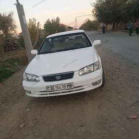 Toyota Camry 2000