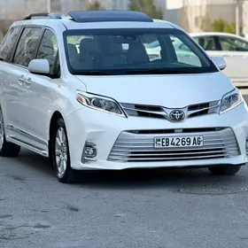 Toyota Sienna 2018