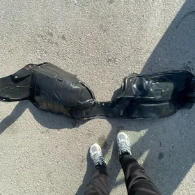 Nissan wersa Padkrilnik