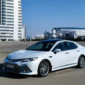 Toyota Camry 2022
