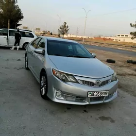 Toyota Camry 2013
