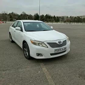 Toyota Camry 2011