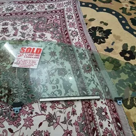 Öwki sag tarap ayna