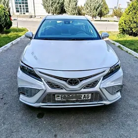 Toyota Camry 2022