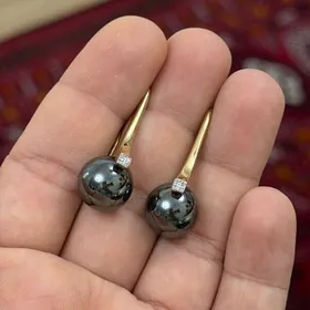 Gyzyl yerewan gulakhalka