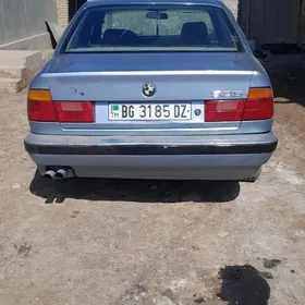 BMW 525 1990